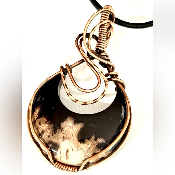 HAND CRAFTED Crescent Moon Palm Root Wire Wrapped Copper Unisex Pendant Necklace - Picture 6 of 10